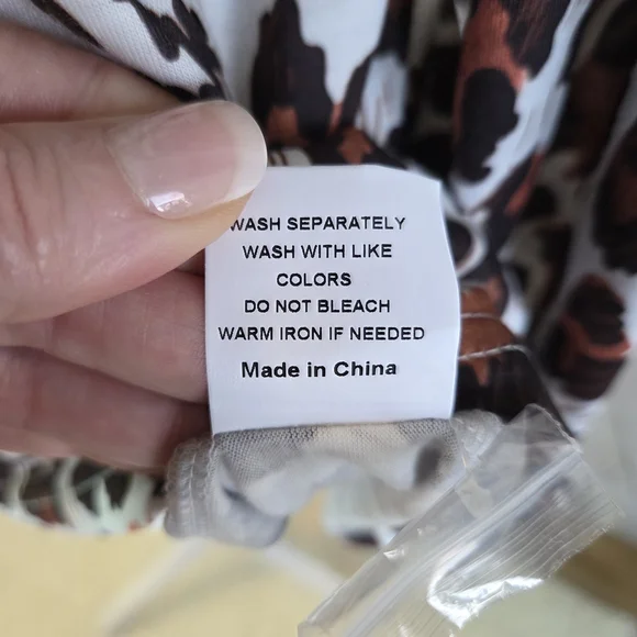 NWT Leopard Print Women's Top - Picture 6 of 7